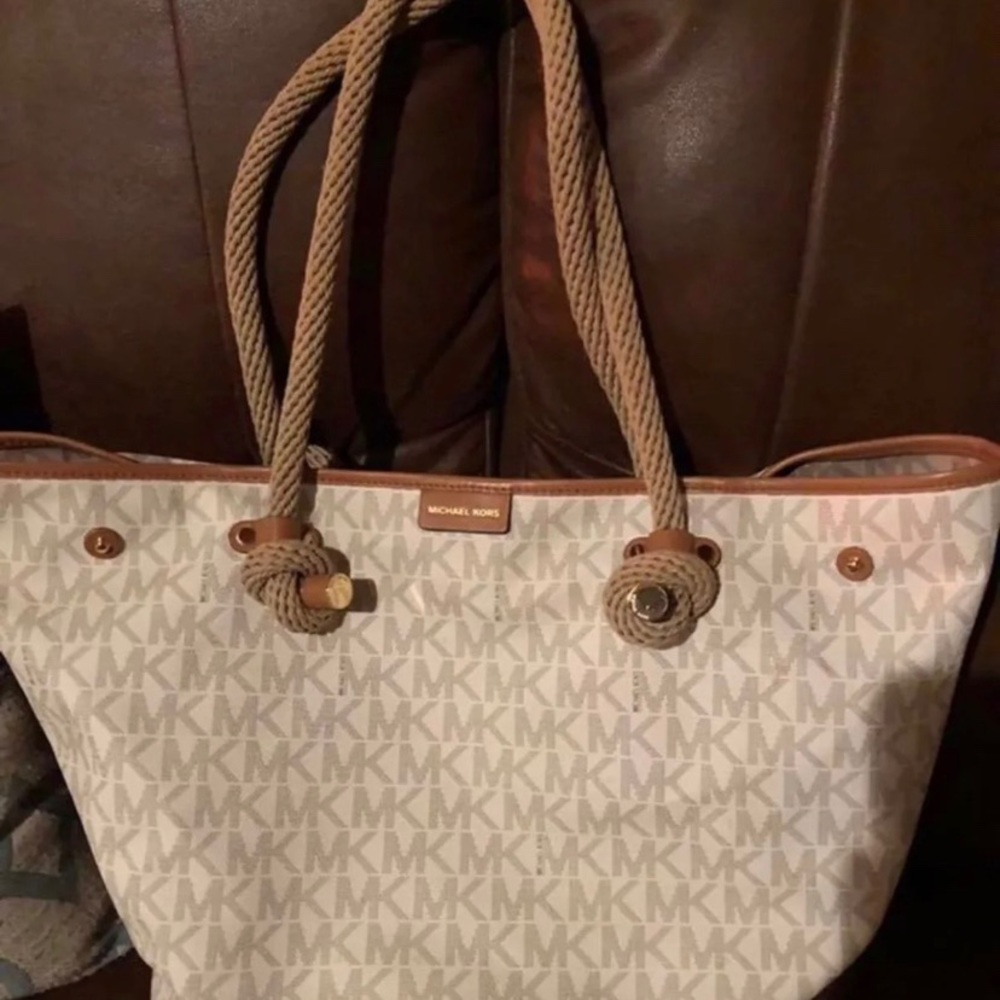 MICHAEL KORS PURSE